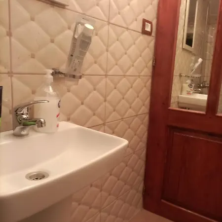 Twins Mangalem 게스트하우스 3*