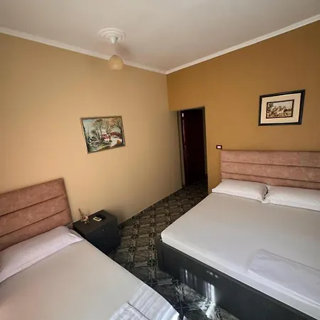 Twins Mangalem 3* Berat