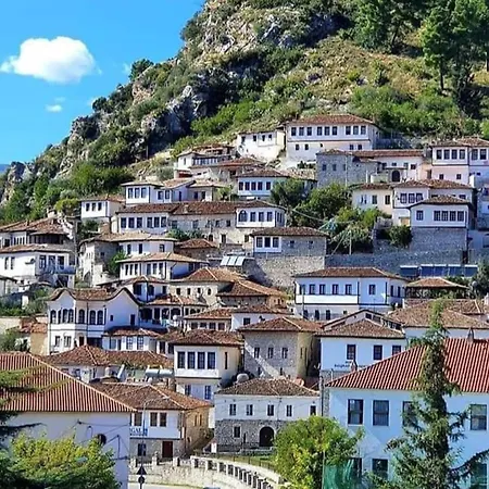 Twins Mangalem Gasthof